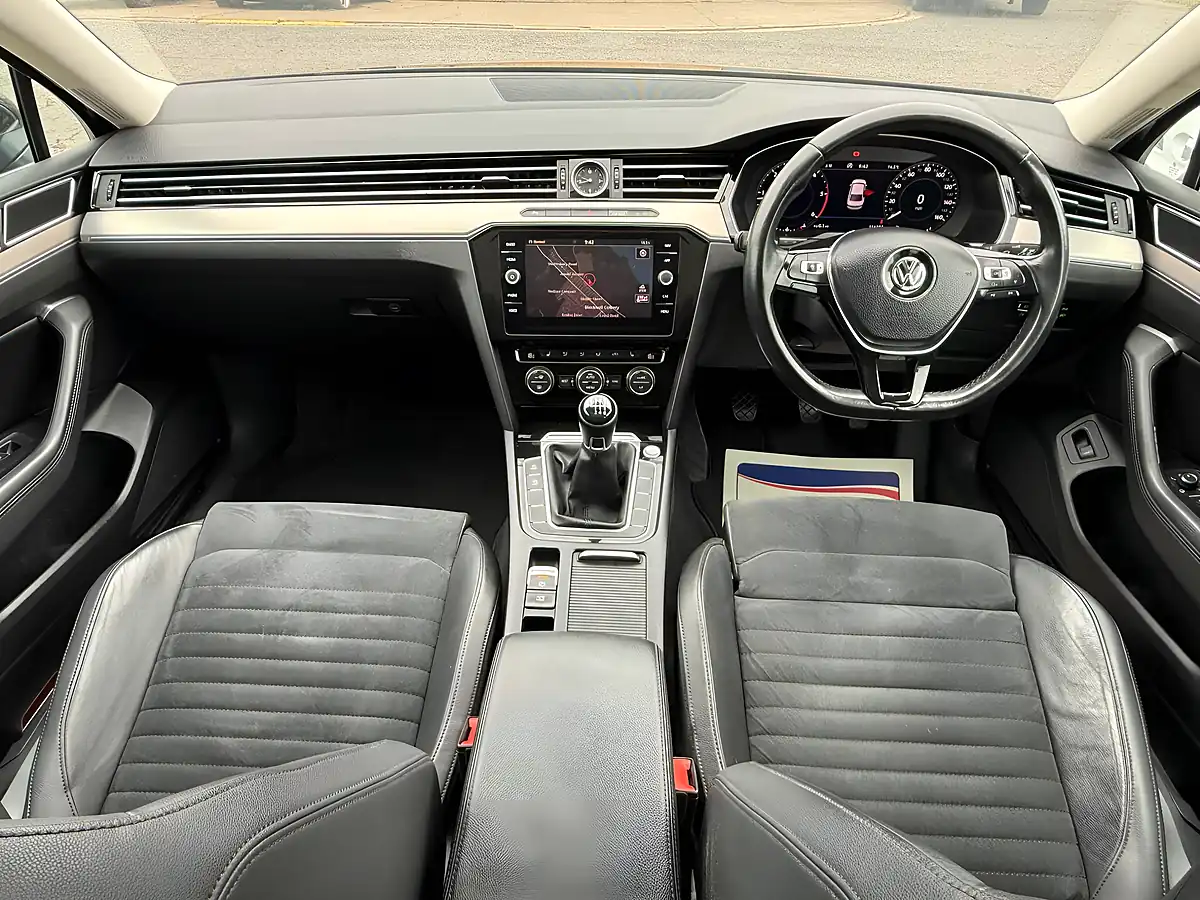 Used 2018 Volkswagen Passat GT Manganese Grey - Interior and Exterior details 10