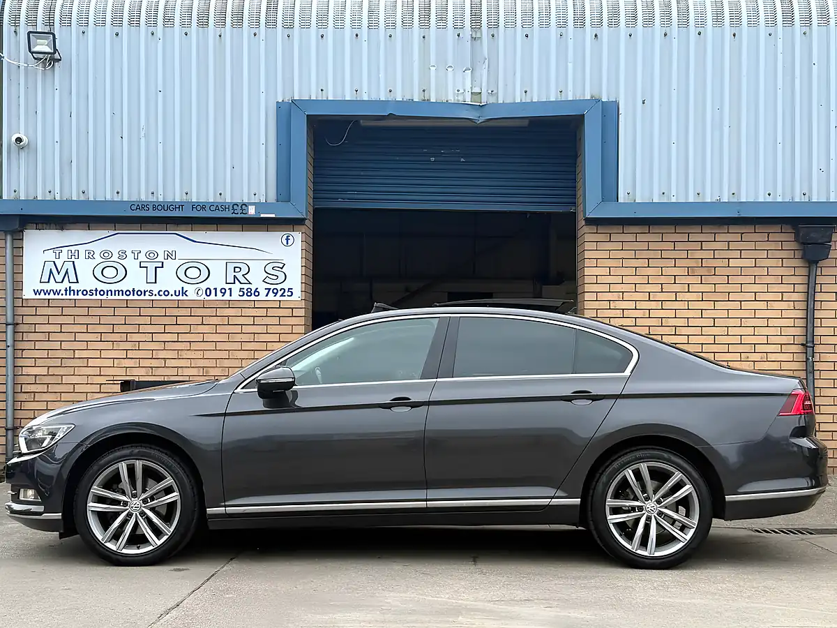 Used 2018 Volkswagen Passat GT Manganese Grey - Interior and Exterior details 5