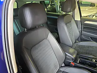 Used 2018 Volkswagen Passat Gte Blue - Interior and Exterior details 11