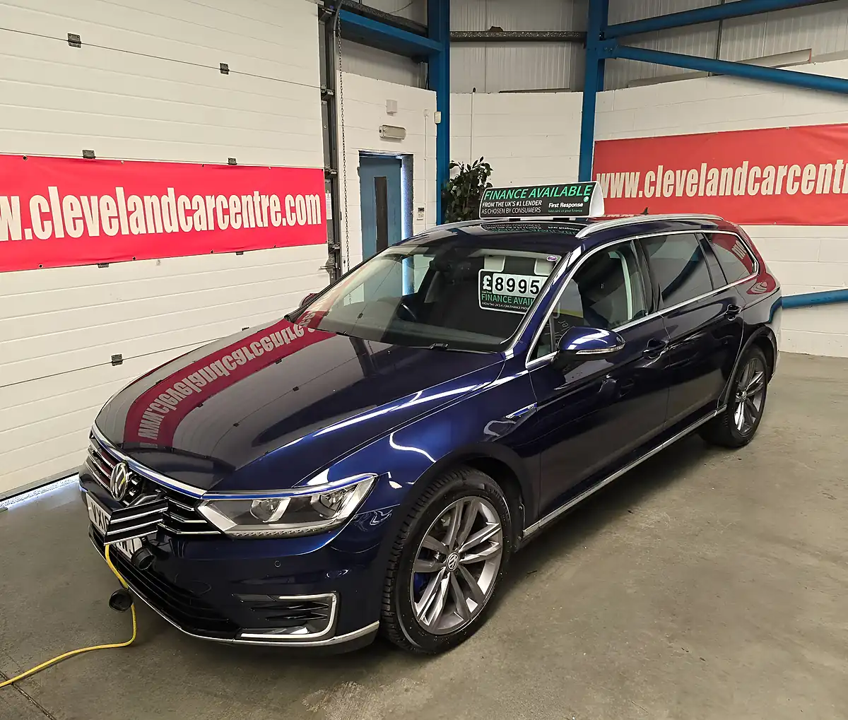 Used 2018 Volkswagen Passat Gte Blue - Interior and Exterior details 5