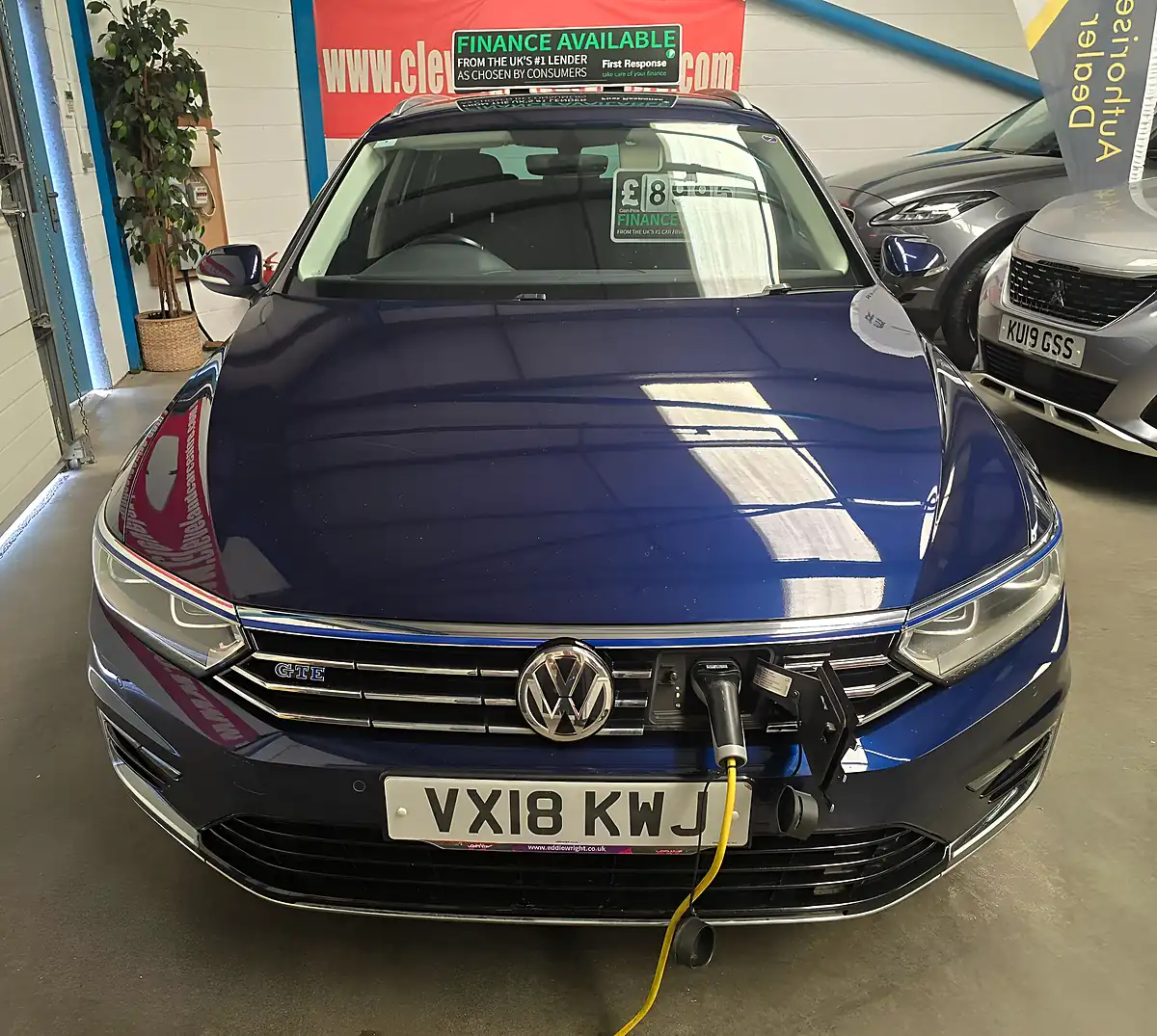 Used 2018 Volkswagen Passat Gte Blue - Interior and Exterior details 6