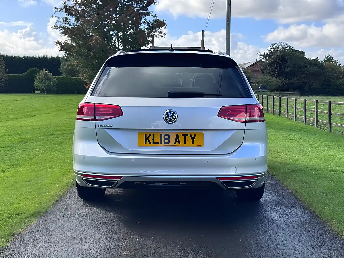 Used 2018 Volkswagen Passat R-Line Silver - Interior and Exterior details 5