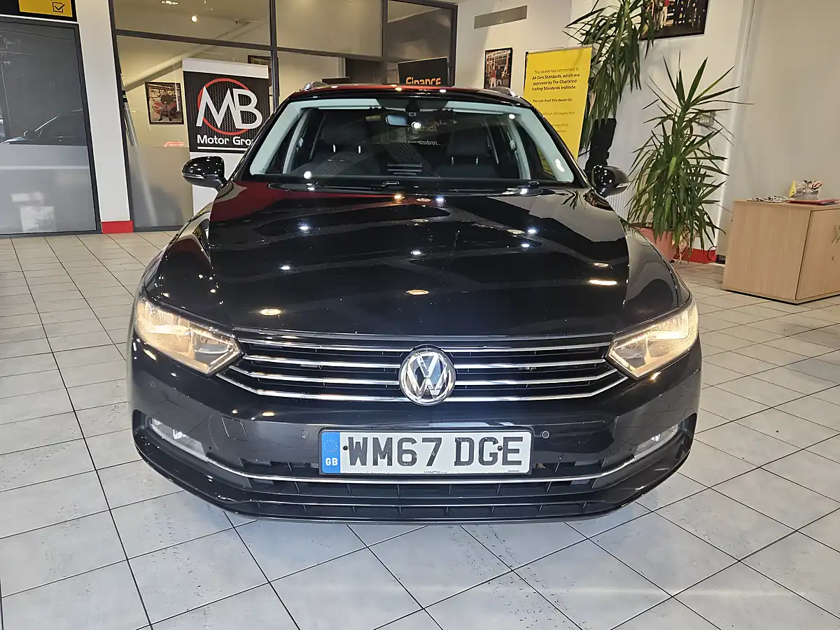 Used 2018 Volkswagen Passat Se Business Black - Interior and Exterior details 2