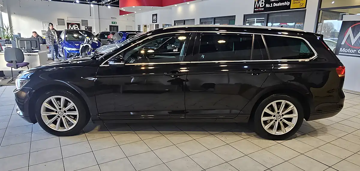 Used 2018 Volkswagen Passat Se Business Black - Interior and Exterior details 4