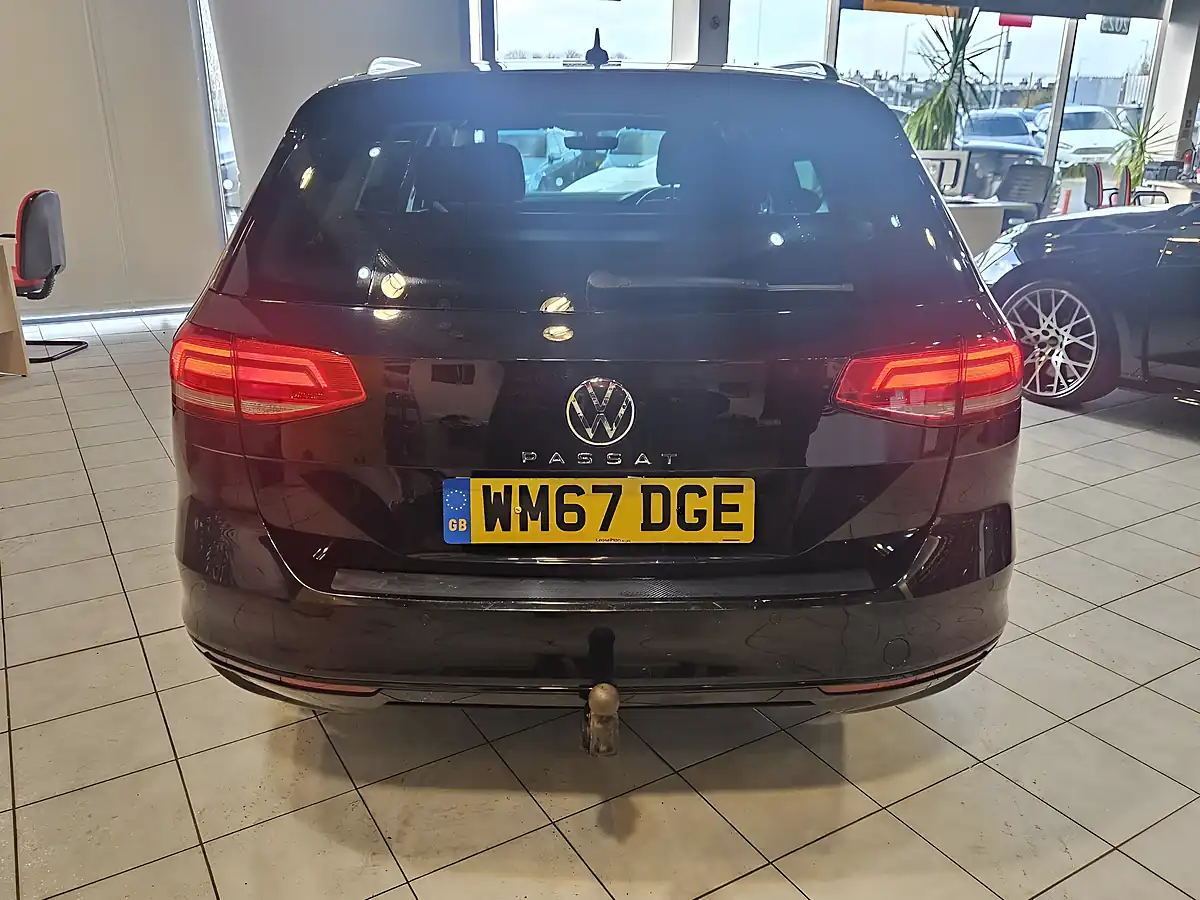 Used 2018 Volkswagen Passat Se Business Black - Interior and Exterior details 6