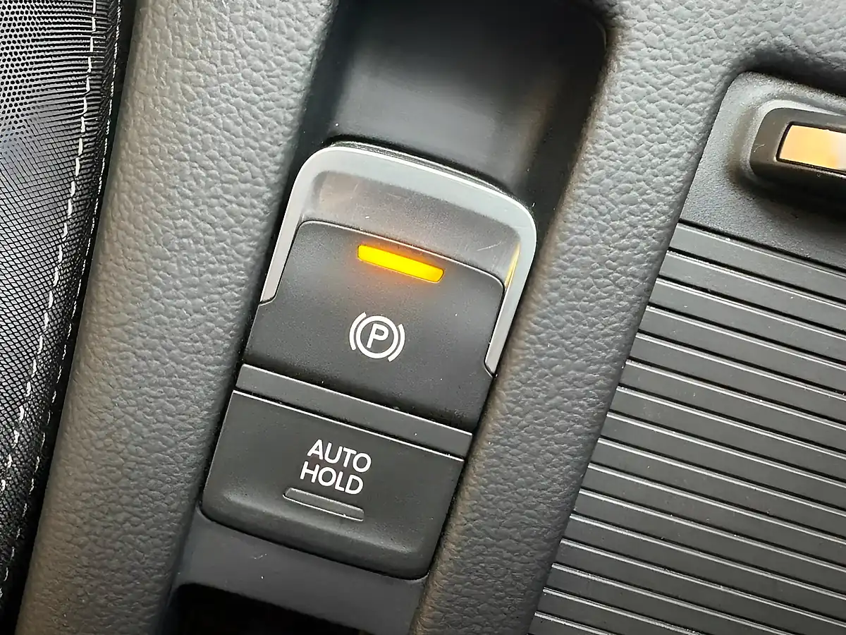 Used 2018 Volkswagen Passat Se Business Blue - Interior and Exterior details 12
