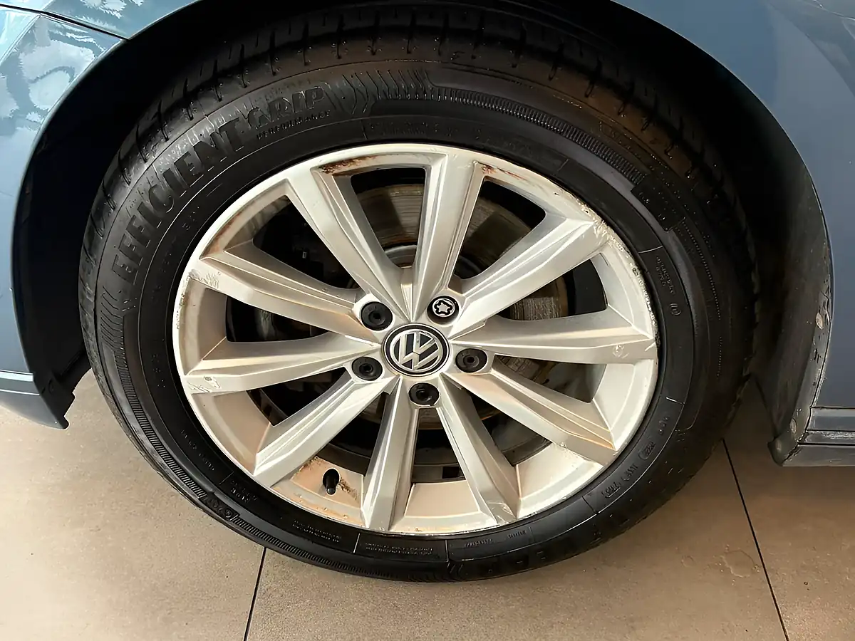 Used 2018 Volkswagen Passat Se Business Blue - Interior and Exterior details 13