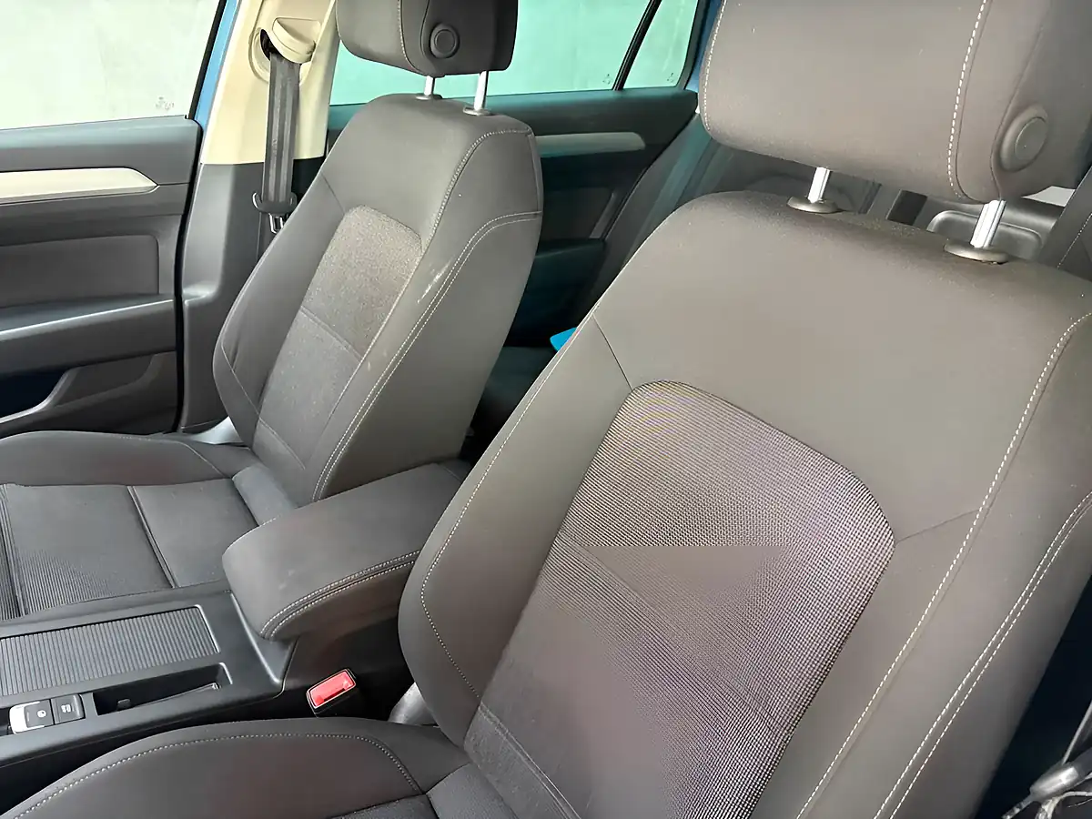 Used 2018 Volkswagen Passat Se Business Blue - Interior and Exterior details 16