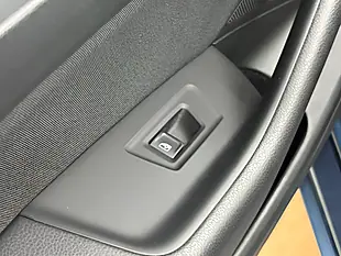 Used 2018 Volkswagen Passat Se Business Blue - Interior and Exterior details 19