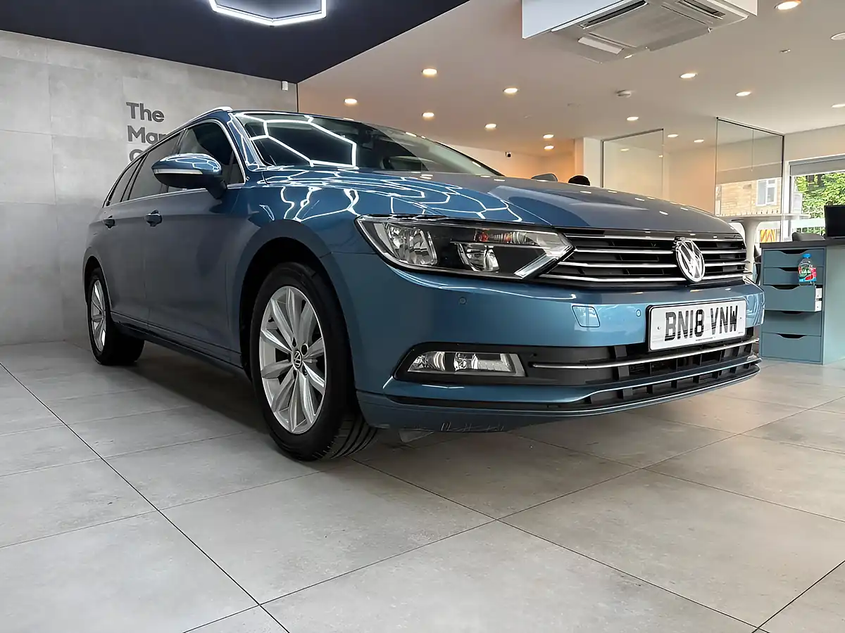 Used 2018 Volkswagen Passat Se Business Blue - Interior and Exterior details 2