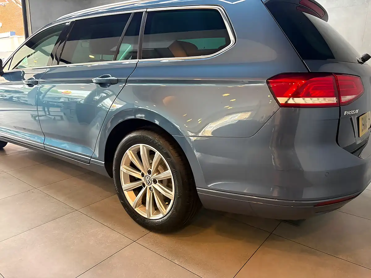 Used 2018 Volkswagen Passat Se Business Blue - Interior and Exterior details 6