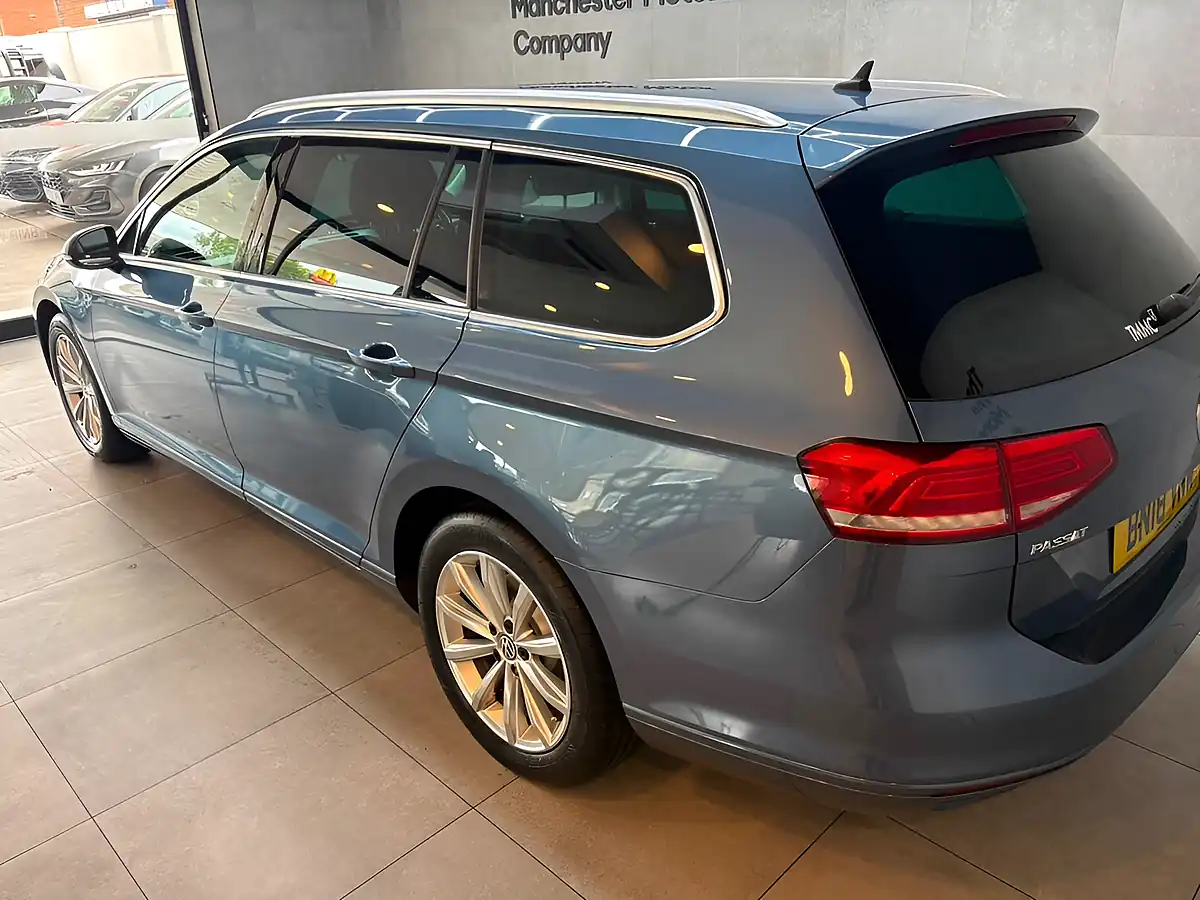 Used 2018 Volkswagen Passat Se Business Blue - Interior and Exterior details 9