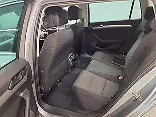Used 2018 Volkswagen Passat Se Business Edition Silver - Interior and Exterior details 10