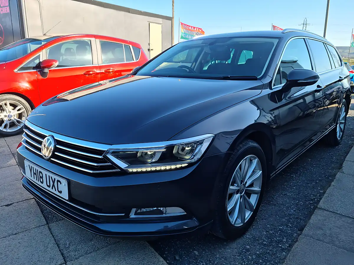 Used 2018 Volkswagen Passat Se Business - Front View