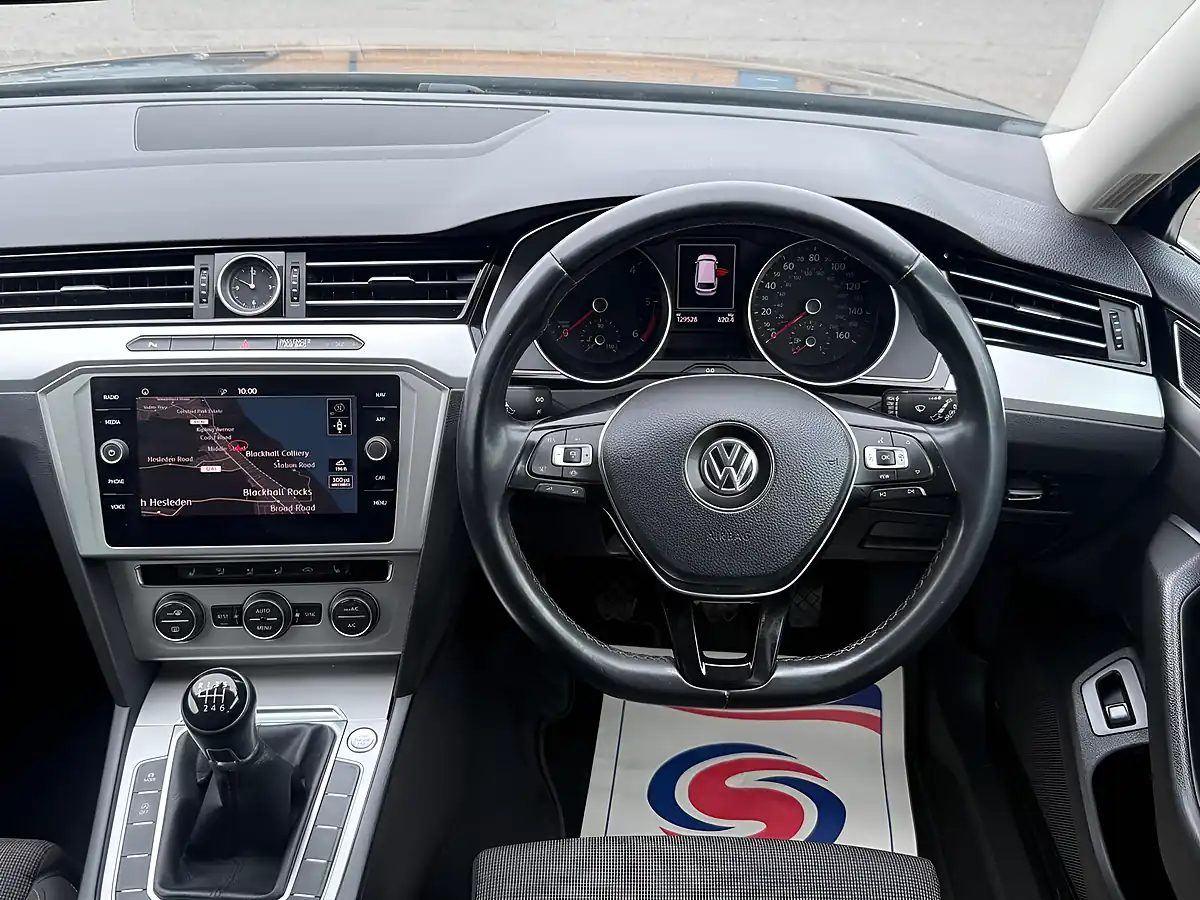 Used 2018 Volkswagen Passat Se Business Manganese Grey - Interior and Exterior details 11