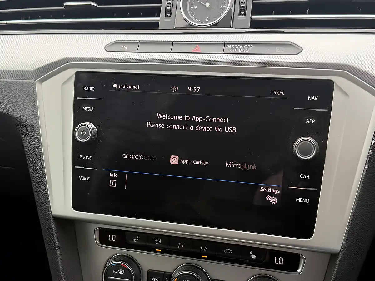 Used 2018 Volkswagen Passat Se Business Manganese Grey - Interior and Exterior details 13