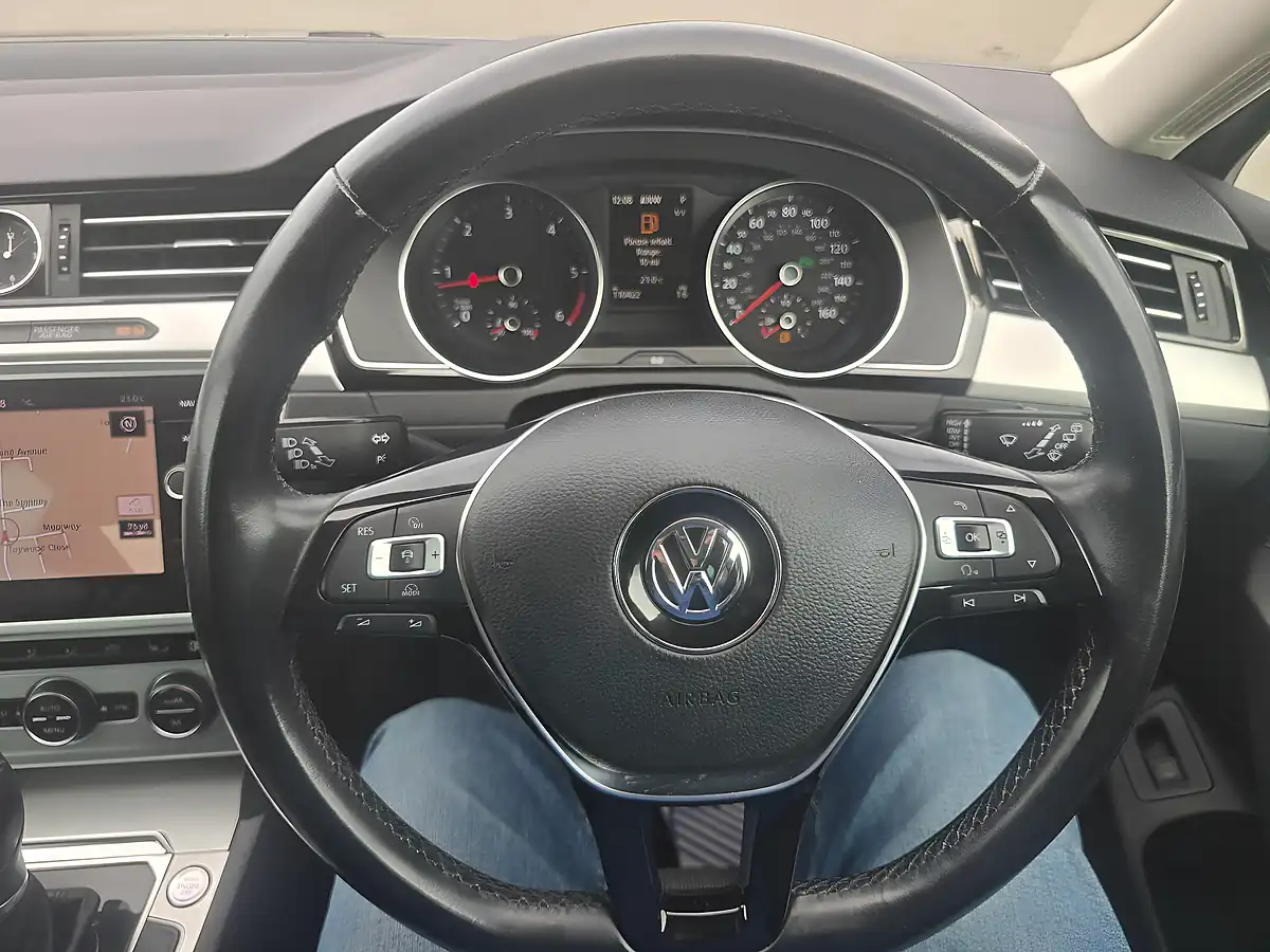Used 2018 Volkswagen Passat Se Business Silver - Interior and Exterior details 12