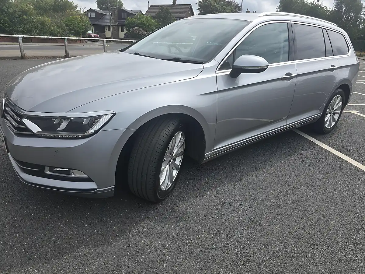 Used 2018 Volkswagen Passat Se Business Silver - Interior and Exterior details 3