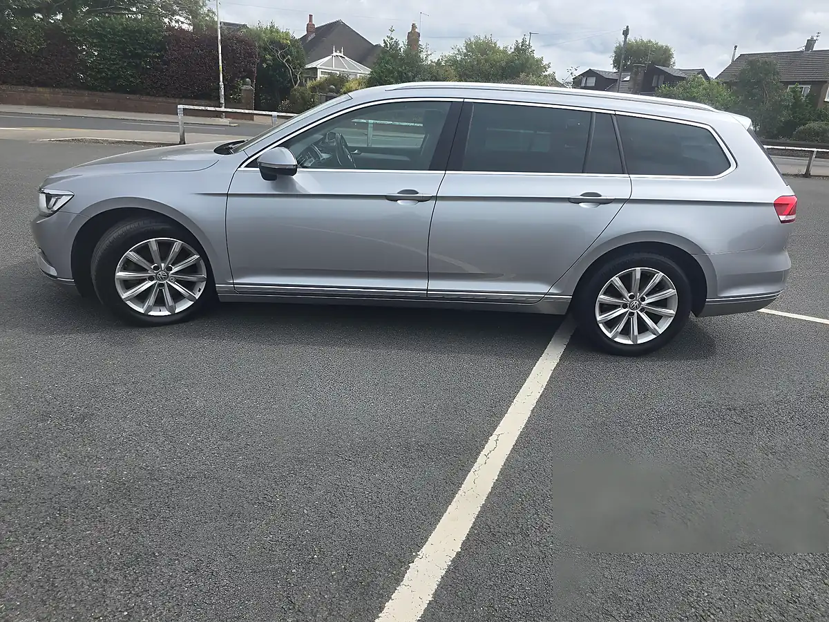 Used 2018 Volkswagen Passat Se Business Silver - Interior and Exterior details 4