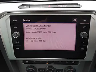 Used 2018 Volkswagen Passat Se Business Silver - Interior and Exterior details 17