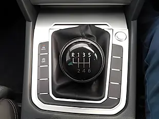 Used 2018 Volkswagen Passat Se Business Silver - Interior and Exterior details 18