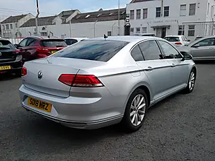 Used 2018 Volkswagen Passat Se Business Silver - Interior and Exterior details 7