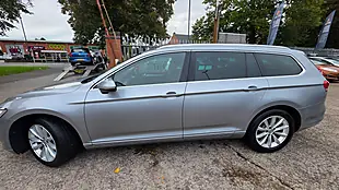 Used 2018 Volkswagen Passat Se Business Silver - Interior and Exterior details 11