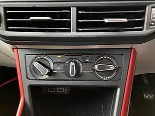 Used 2018 Volkswagen Polo Beats Black - Interior and Exterior details 18