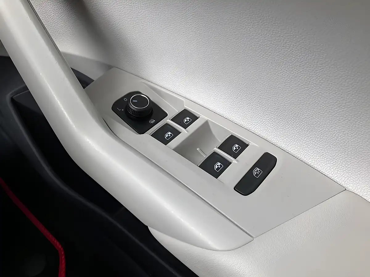 Used 2018 Volkswagen Polo Beats Black - Interior and Exterior details 19