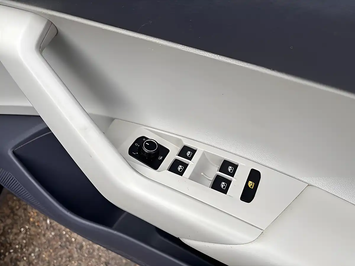 Used 2018 Volkswagen Polo Beats Black - Interior and Exterior details 18