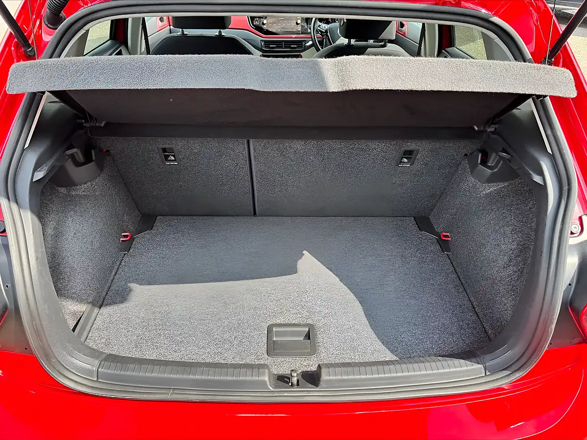 Used 2018 Volkswagen Polo Beats Red - Interior and Exterior details 20