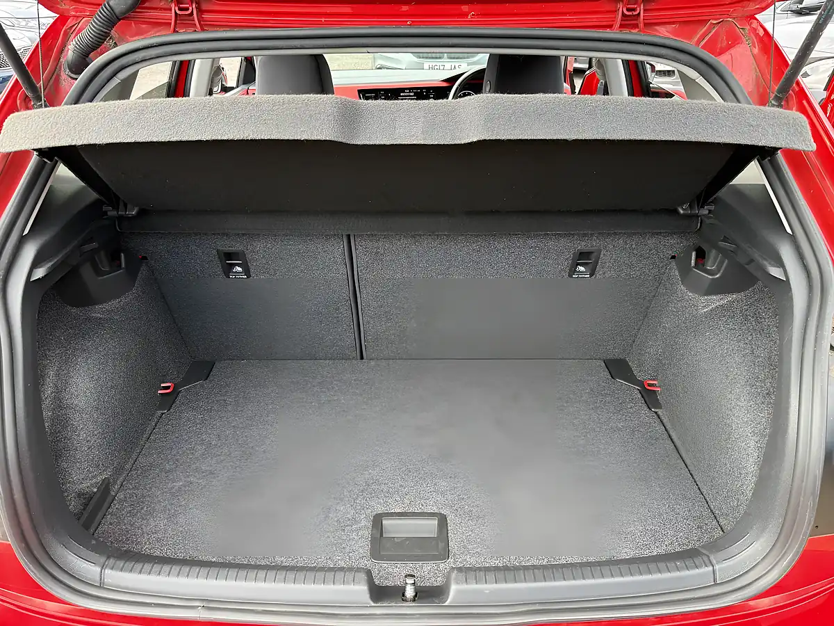 Used 2018 Volkswagen Polo Beats Red - Interior and Exterior details 20