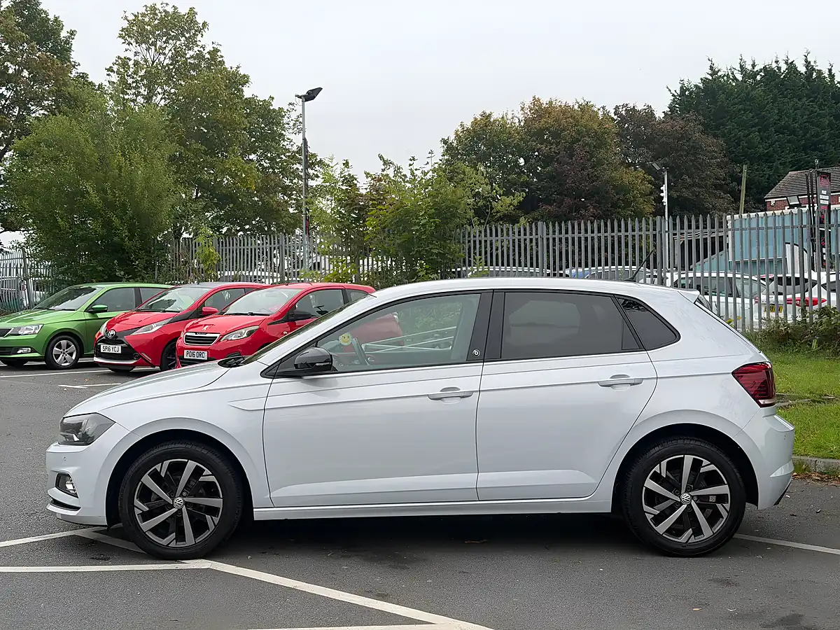Used 2018 Volkswagen Polo Beats Silver - Interior and Exterior details 4