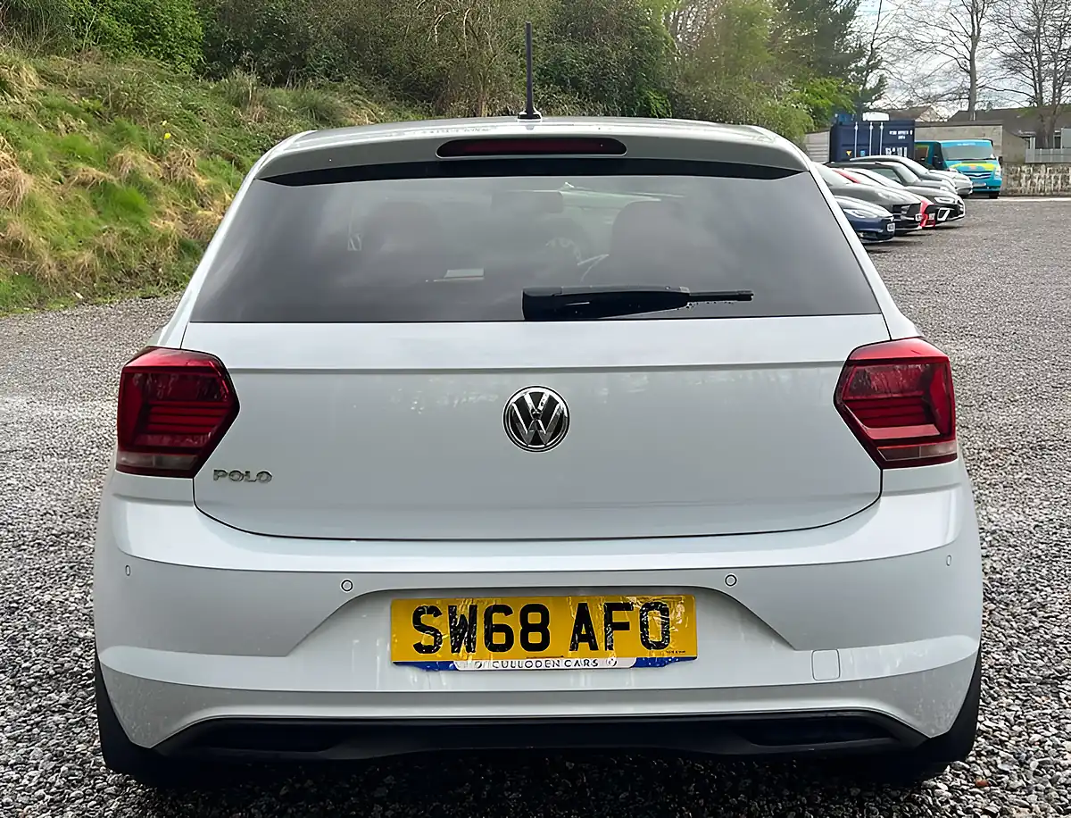 Used 2018 Volkswagen Polo Beats Silver - Interior and Exterior details 4