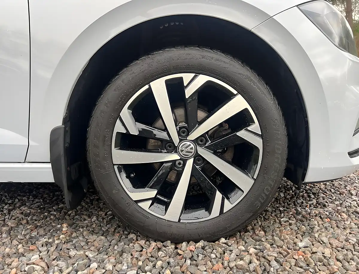 Used 2018 Volkswagen Polo Beats Silver - Interior and Exterior details 9