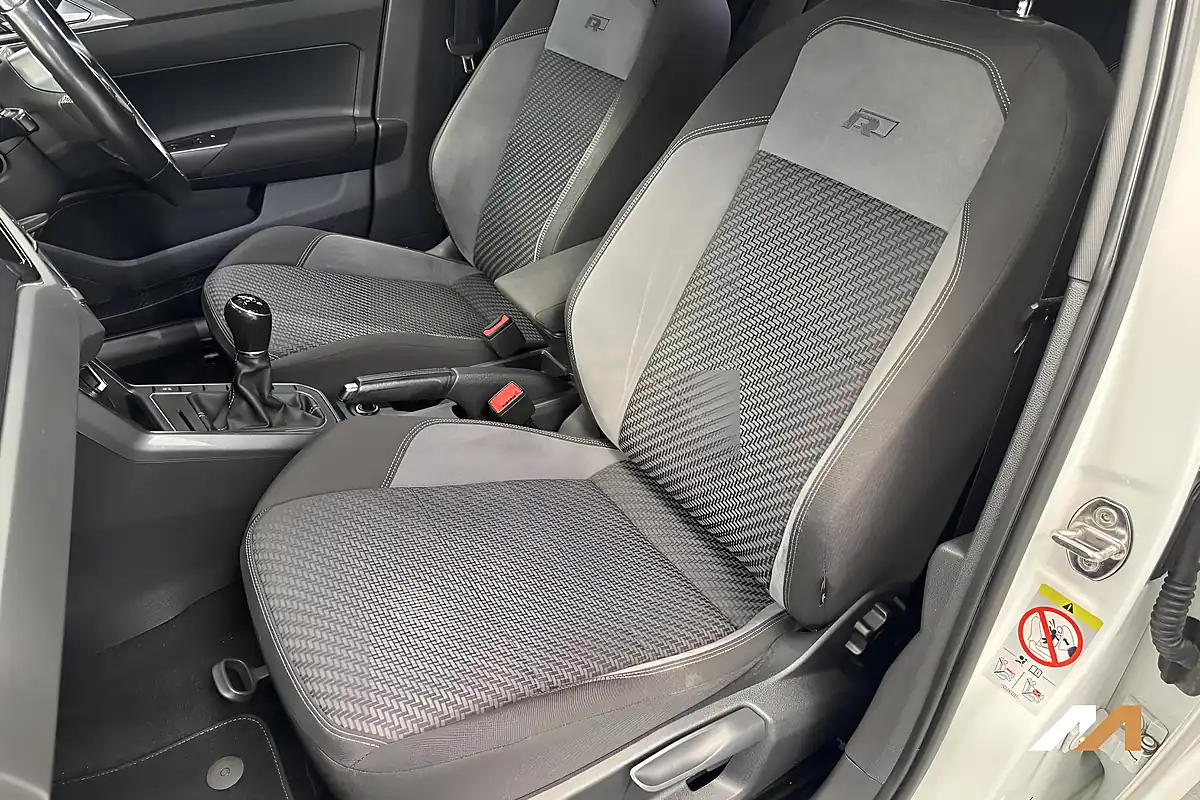 Used 2018 Volkswagen Polo R-Line White - Interior and Exterior details 3