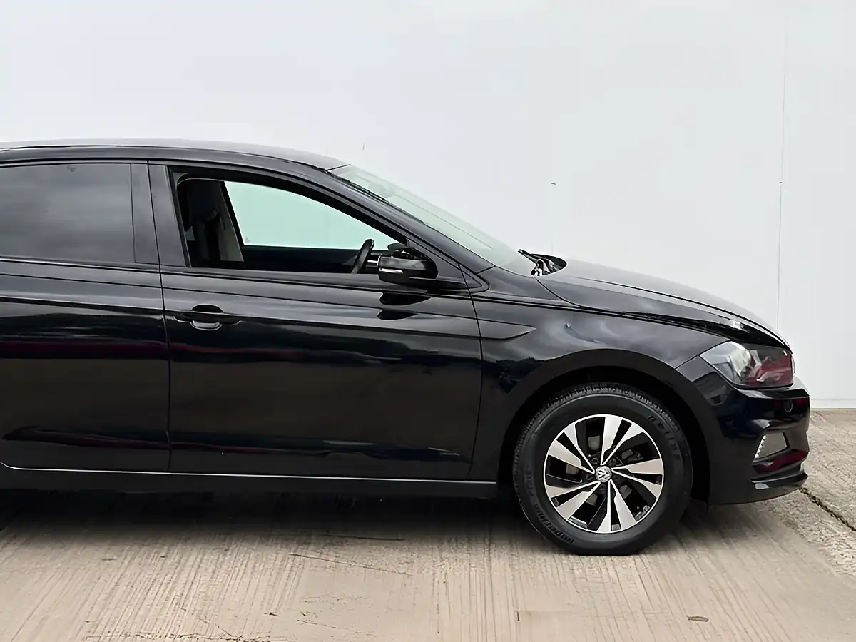 Used 2018 Volkswagen Polo Se Black - Interior and Exterior details 10