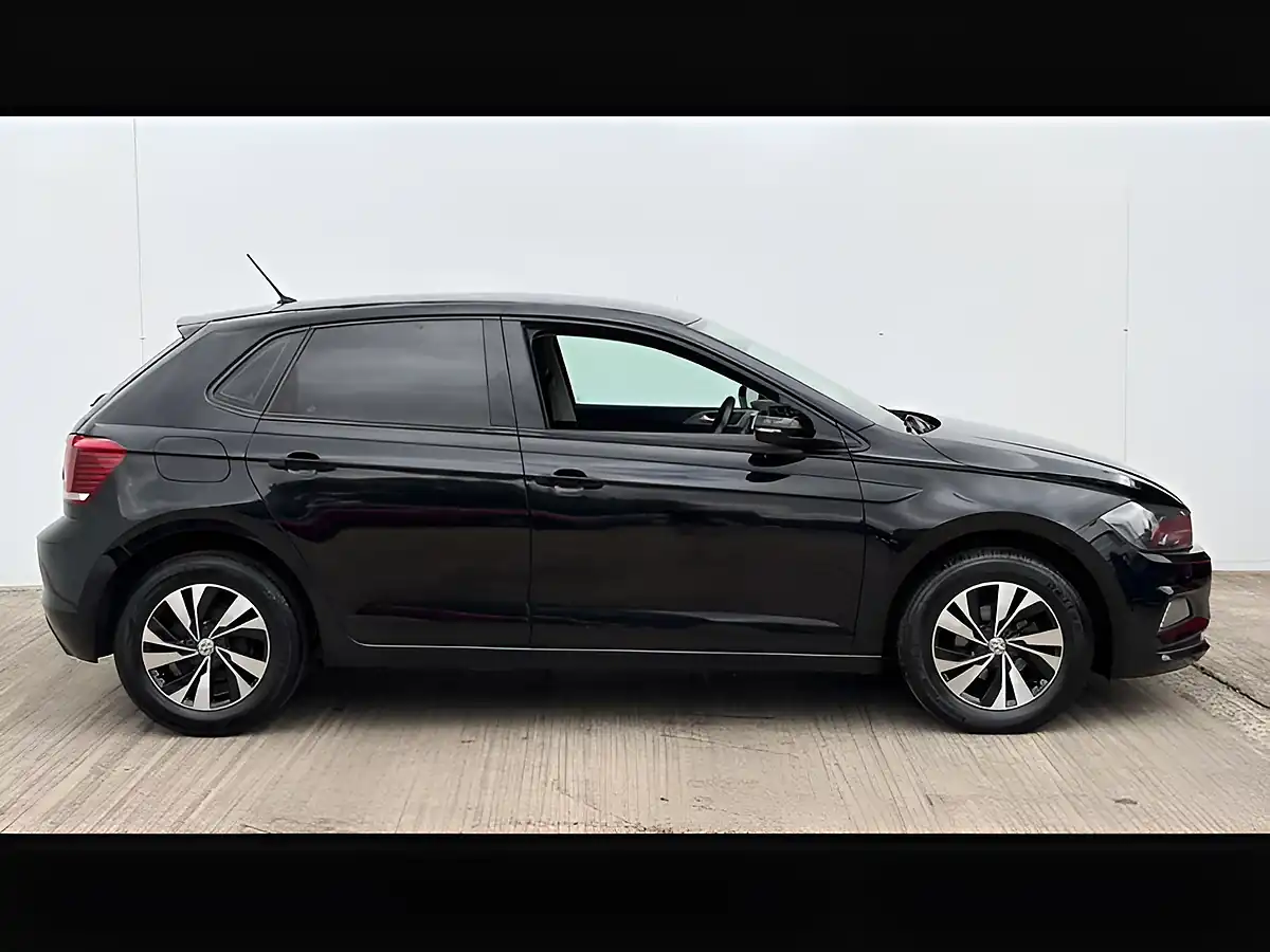 Used 2018 Volkswagen Polo Se Black - Interior and Exterior details 4