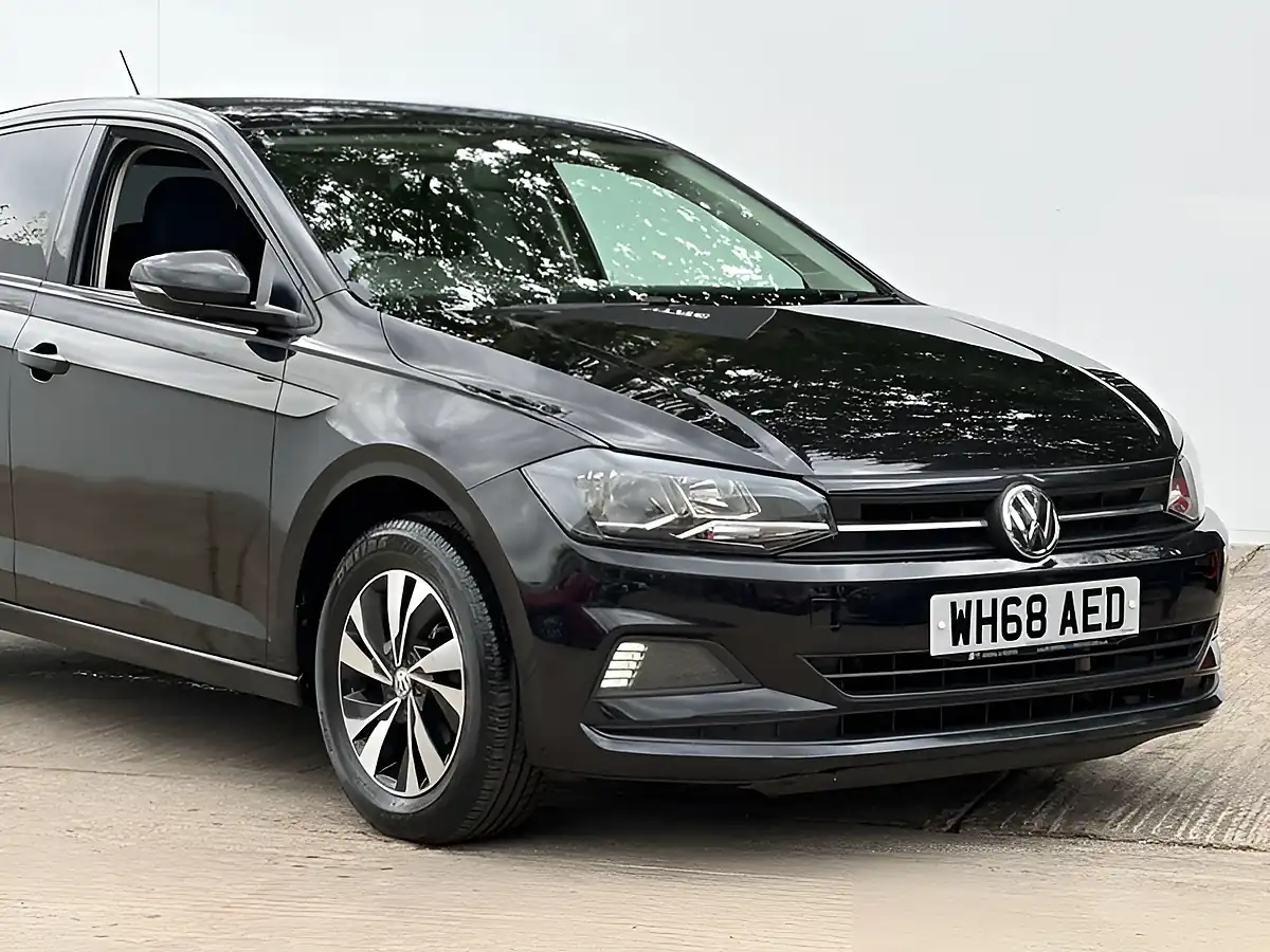 Used 2018 Volkswagen Polo Se Black - Interior and Exterior details 5