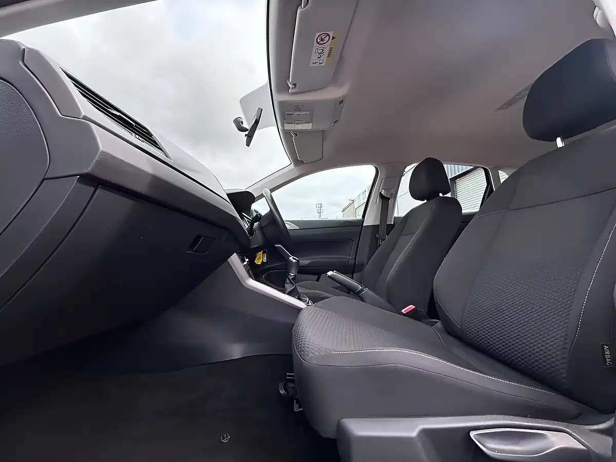Used 2018 Volkswagen Polo Se Black - Interior and Exterior details 12