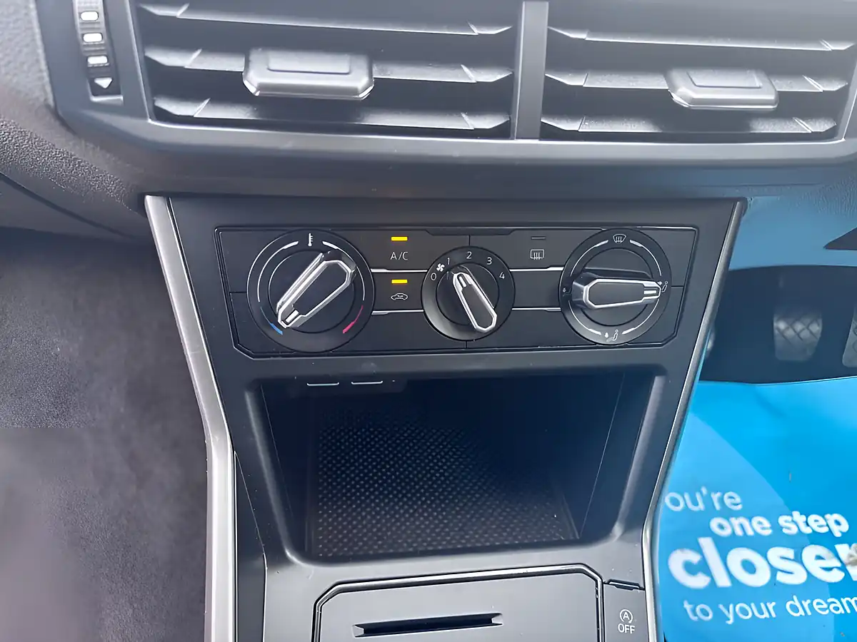 Used 2018 Volkswagen Polo Se Black - Interior and Exterior details 13