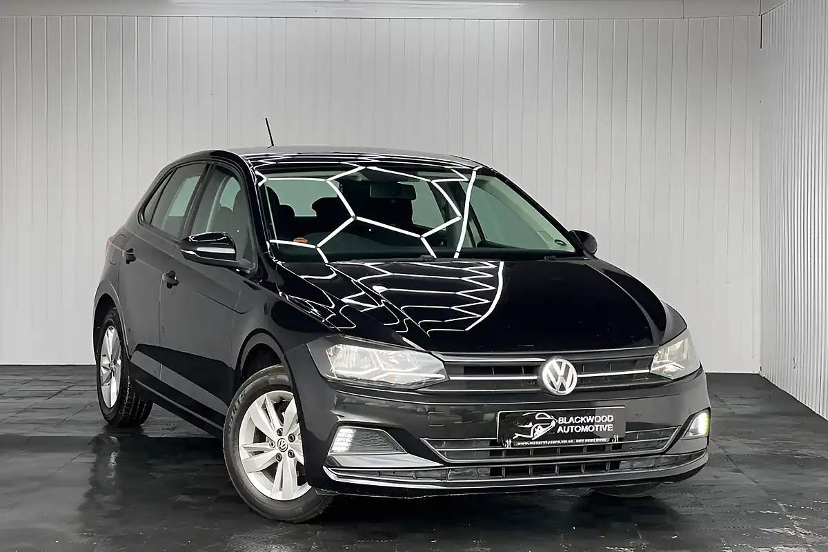 Used 2018 Volkswagen Polo Se Black - Front View
