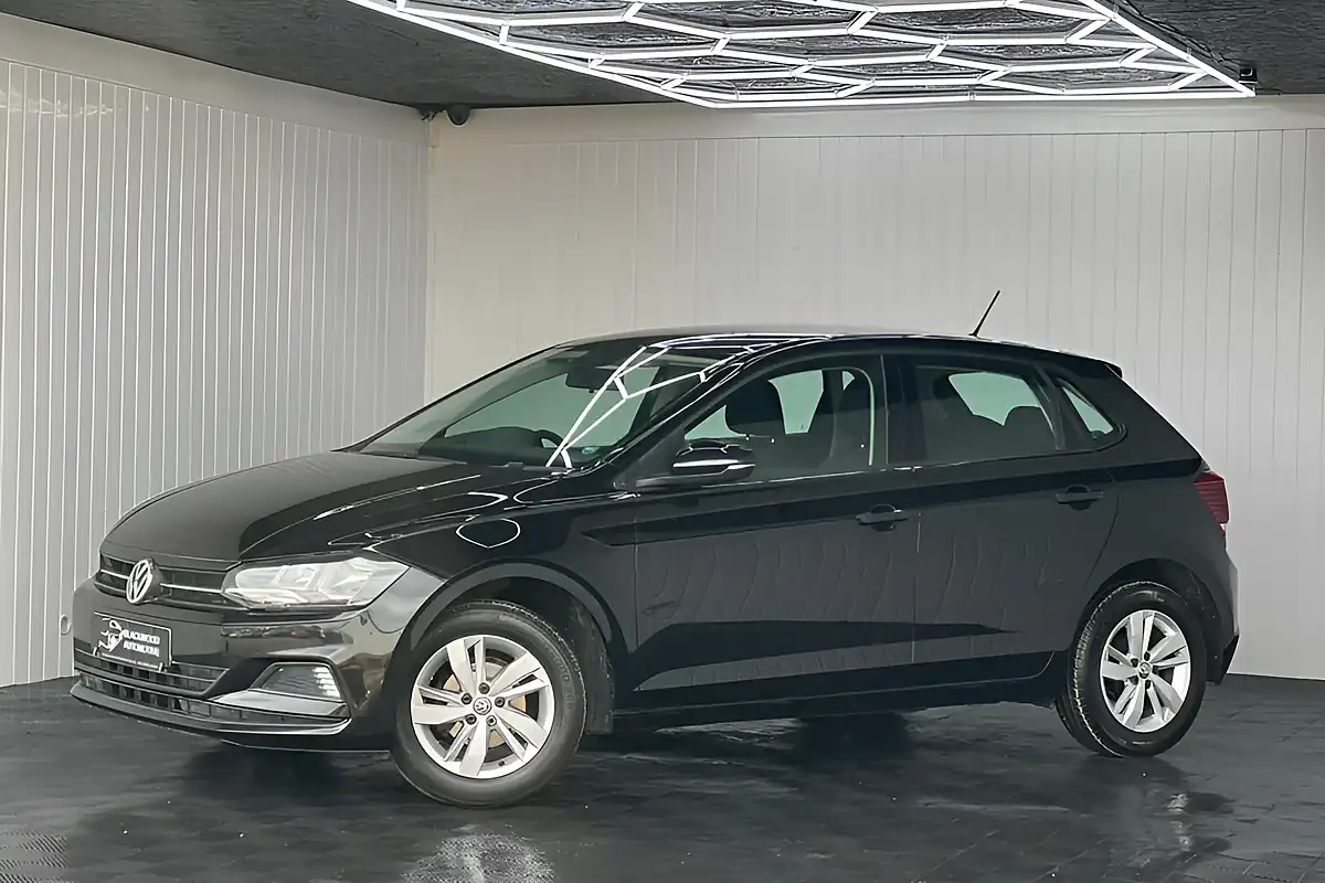 Used 2018 Volkswagen Polo Se Black - Interior and Exterior details 5