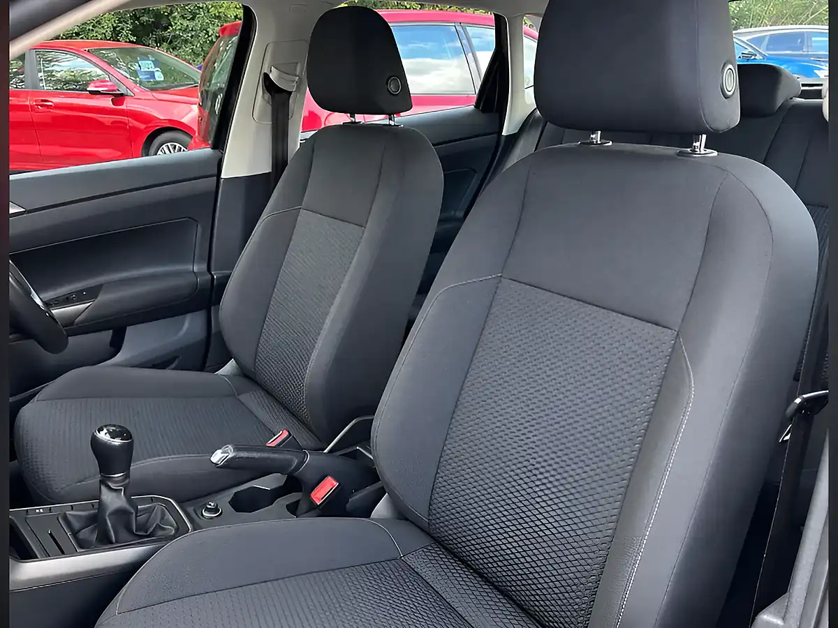 Used 2018 Volkswagen Polo Se Black - Interior and Exterior details 4