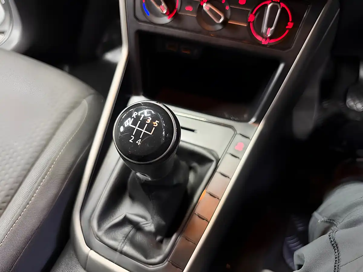 Used 2018 Volkswagen Polo Se Black - Interior and Exterior details 14