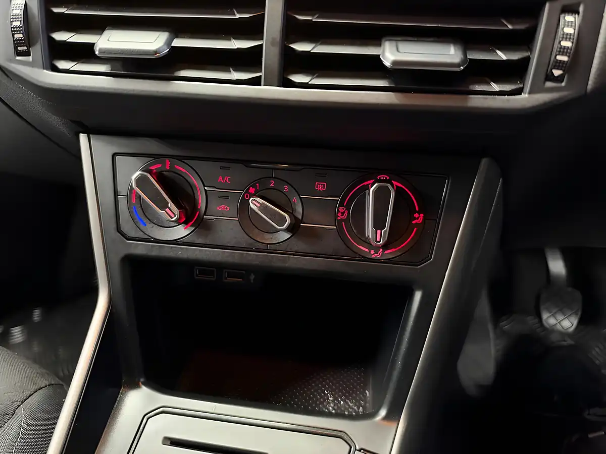 Used 2018 Volkswagen Polo Se Black - Interior and Exterior details 15