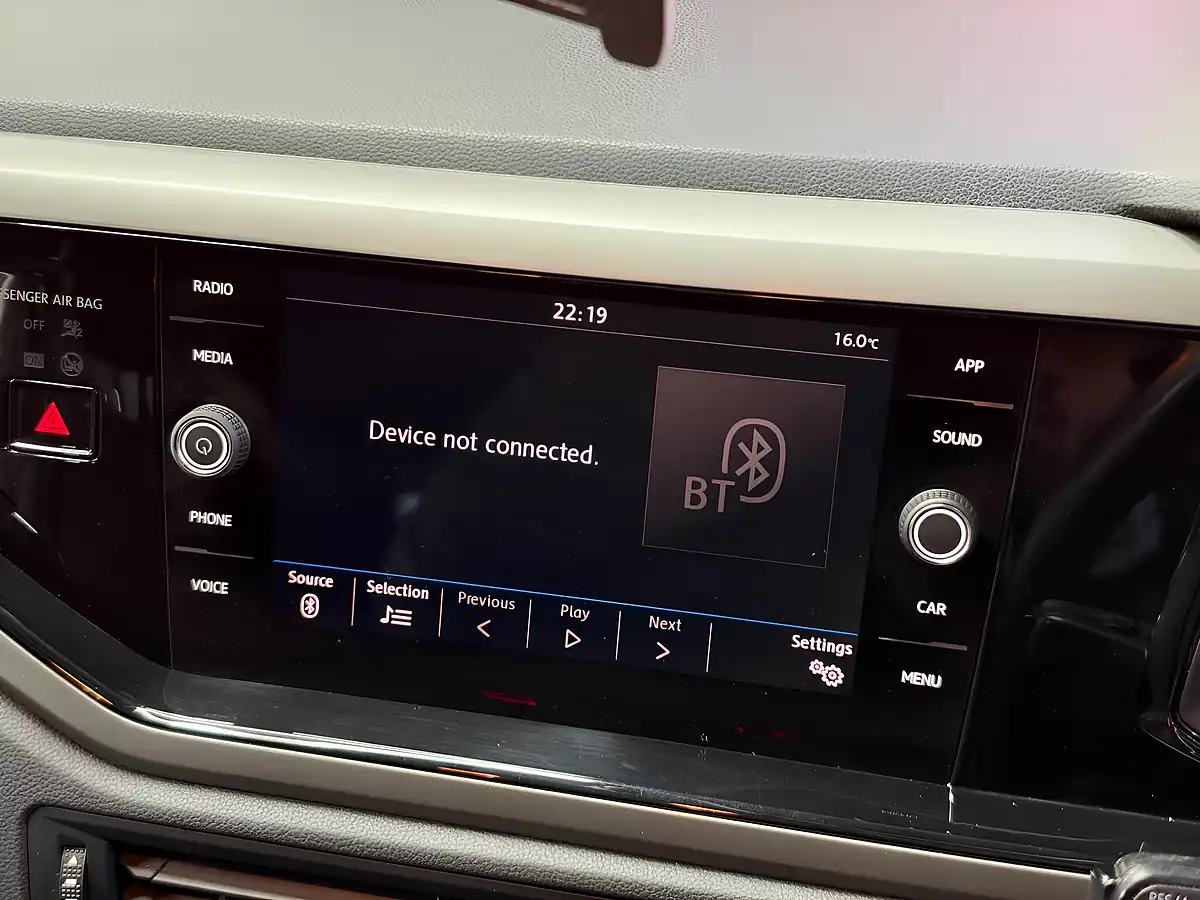 Used 2018 Volkswagen Polo Se Black - Interior and Exterior details 16