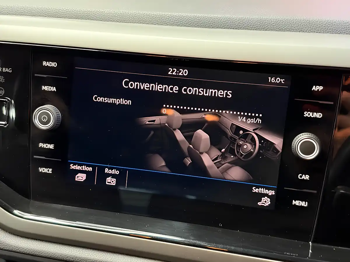 Used 2018 Volkswagen Polo Se Black - Interior and Exterior details 17