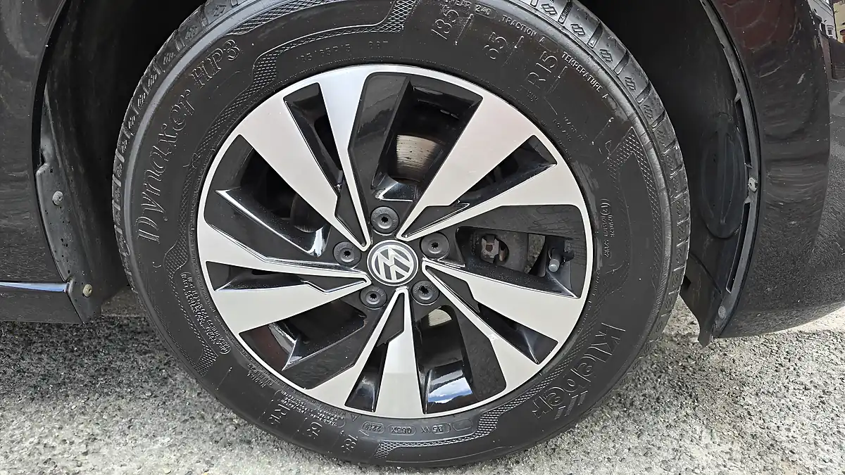 Used 2018 Volkswagen Polo Se Black - Interior and Exterior details 15