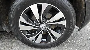 Used 2018 Volkswagen Polo Se Black - Interior and Exterior details 16